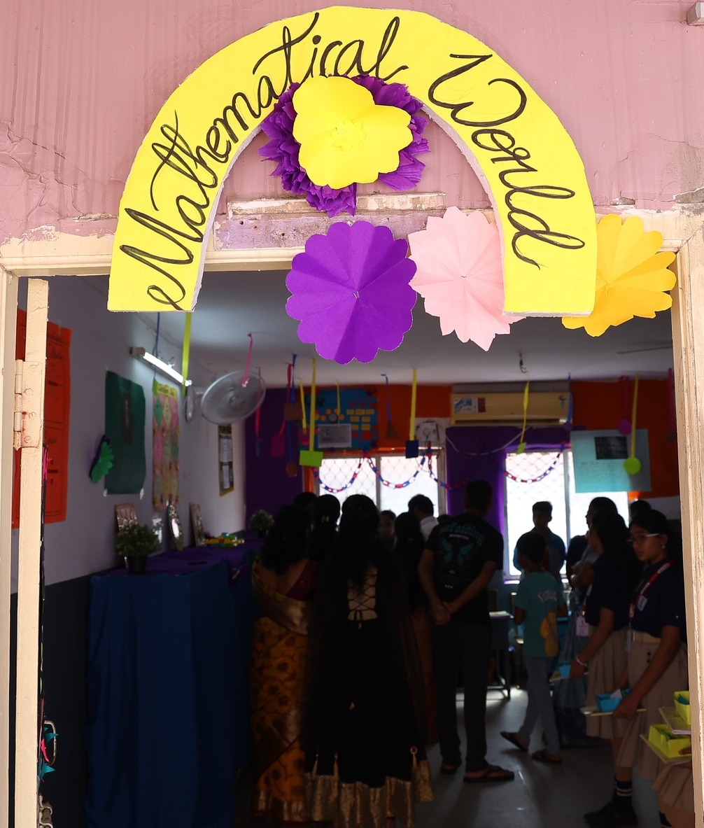 RISE_HYD's tweet image. Welcome to Math World!  
Our students at Mystic Universe Cultural Fest 2025 turned numbers into creativity and logic into fun!  Their innovative displays truly proved that math can be magical. 

#MysticUniverse2025 #MathWorld #CreativeMinds #YoungMathematicians #LearningIsFun