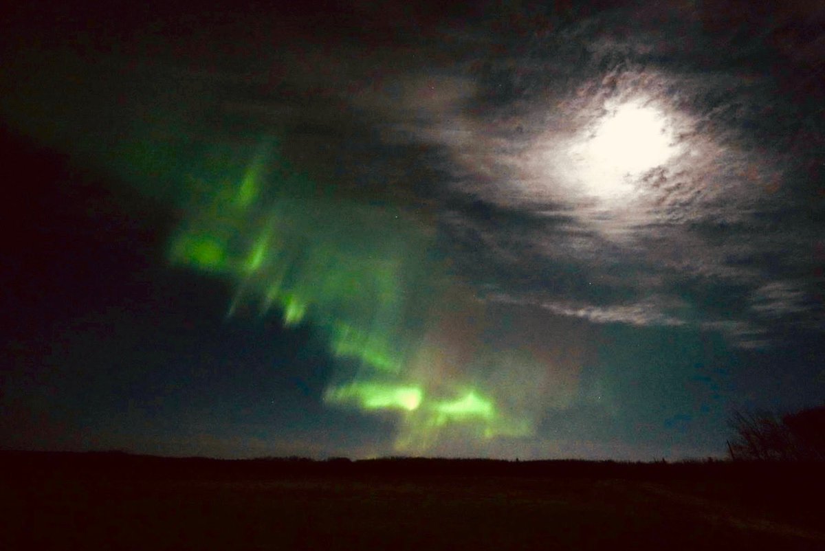 Golden Valley Township…Super Moon with a side of dancing Northern Lights