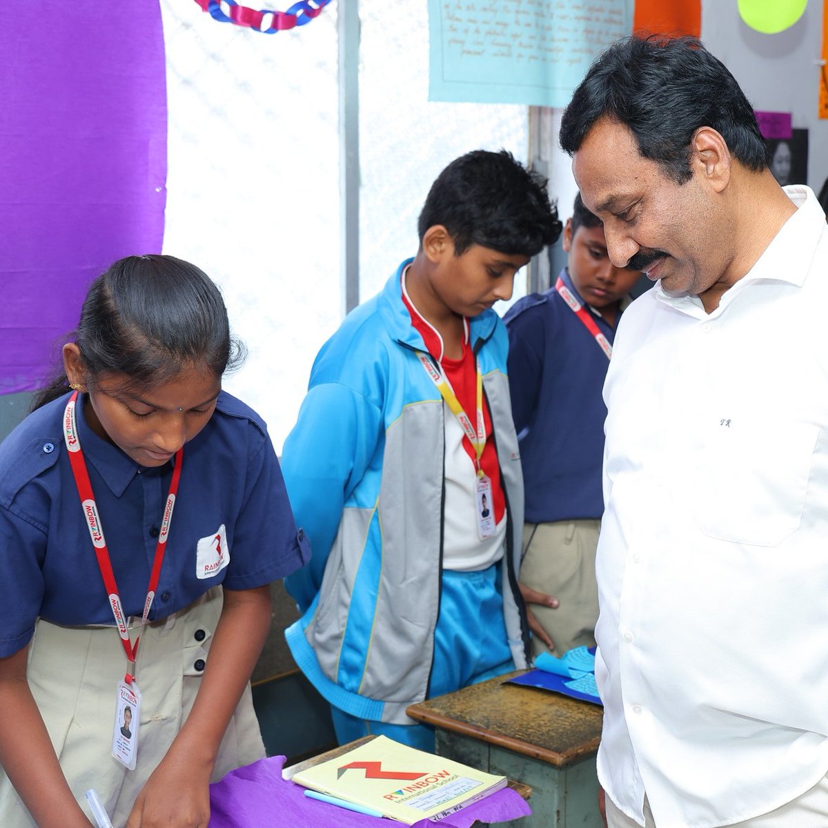 RISE_HYD's tweet image. Welcome to Math World!  
Our students at Mystic Universe Cultural Fest 2025 turned numbers into creativity and logic into fun!  Their innovative displays truly proved that math can be magical. 

#MysticUniverse2025 #MathWorld #CreativeMinds #YoungMathematicians #LearningIsFun