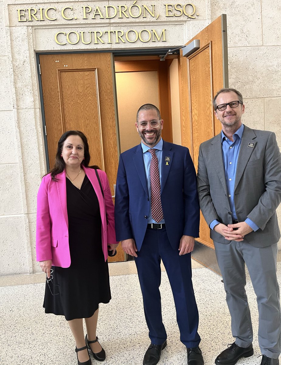 Grateful to Prof. Anagnostopoulou <a href="/univofmacedonia/">Πανεπιστήμιο Μακεδονίας University of Macedonia</a> for an insightful presentation on EU sanctions within the framework of the Common Foreign &amp; Security Policy.Using Ukraine as a case study, our <a href="/fiu_sipa/">FIU Green School</a> <a href="/MEUCEFIU/">EUCenterOfExcellence</a> students gained valuable perspectives on the complexity of EU law.