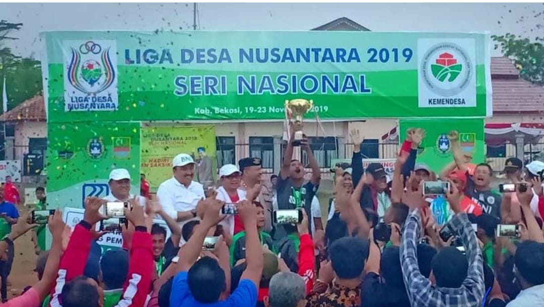Selamat liga desa

#LigaSepakBolaDesa
#PialaMenteriDesa
#LahirTalentaSepakBolaDesa

<a href="/prabowo/">Prabowo Subianto</a>
<a href="/YandriSusanto/">Yandri Susanto</a>
<a href="/ArizaPatria/">Ariza Patria</a>