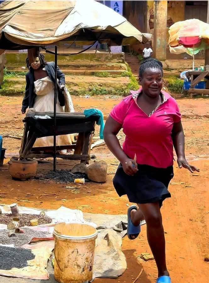 Unakumbuka demos flani askari walikuwa wanangoja Raila tao na anatokea Embakasi? Kidogokidogo yuko Uthiru? We will miss those moments bwana😂😂😂😂