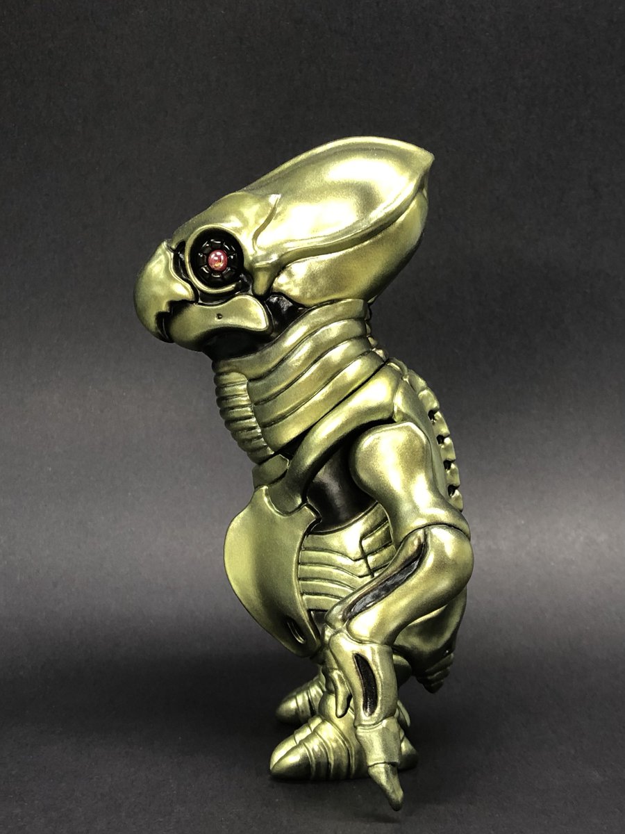 11/9のホビーラウンド、ソフビもちょいと持っていきます〜。
白→¥10000
他→¥9000