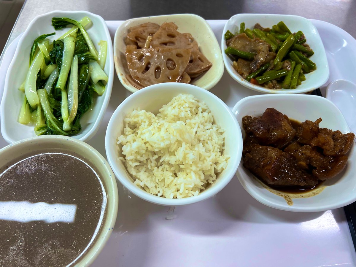 今天的饭菜很合胃口。