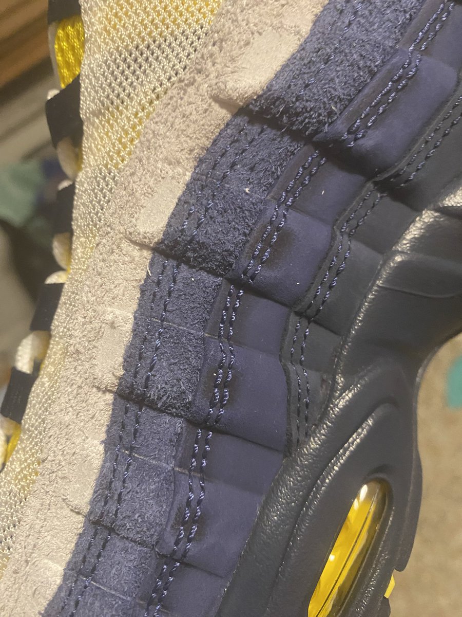 MattBobLambert's tweet photo. @Nike @nikestore @nikesb @snkr_twitr @SoleRetriever I don’t know how a shoe with these issues ever passes quality control. I was so pumped for these and I get home to find out I got screwed by Nike’s infamous QC failures. And of course @KineticSKATE doesn’t refund “Quickstrikes” https://t.co/uXnmYljkRZ