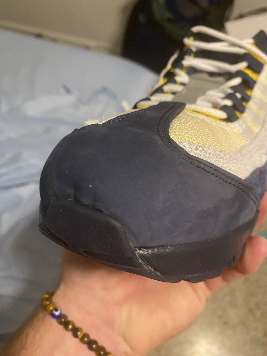 MattBobLambert's tweet photo. @Nike @nikestore @nikesb @snkr_twitr @SoleRetriever I don’t know how a shoe with these issues ever passes quality control. I was so pumped for these and I get home to find out I got screwed by Nike’s infamous QC failures. And of course @KineticSKATE doesn’t refund “Quickstrikes” https://t.co/uXnmYljkRZ