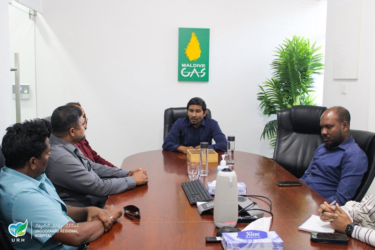 urh_mv's tweet photo. Our Deputy CEO and some members of the Senior Management Team met with Maldives Gas Managing Director, Mr. Abdulla Mohamed, to discuss the establishment of oxygen plant at Ungoofaaru Regional Hospital.
@presidencymv @MoHmv https://t.co/SBXJnqRyVj