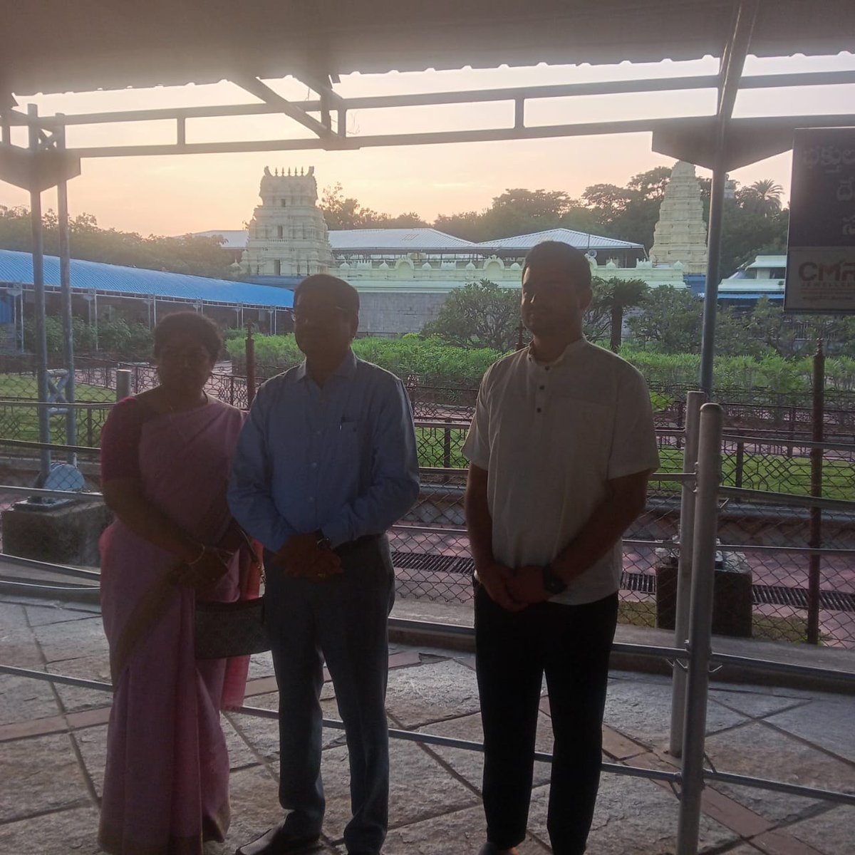 SDMBhainsa's tweet photo. తేదీ:05/11/2025 రోజున గౌరవ TG Chief Information Commissioner G.Chandrashekar Reddy Rtd IFS గారు  Sree Basara Gnana Saraswathi Devalayam ను సందర్శించడం జరిగింది .ఈ కార్యక్రమునకు బాసర ఆలయ ప్రత్యేక అధికారి అయినటువంటి సబ్ కలెక్టర్ భైంసా గారు ఆలయం యొక్క విశిష్టతను వివరించడం జరిగినది https://t.co/in6JqskCG6
