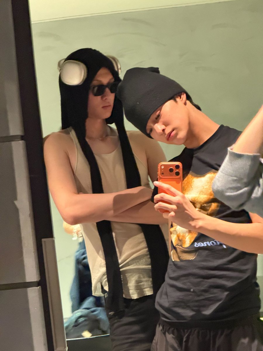 ahnkeonhopics's tweet image. BABIES ♡