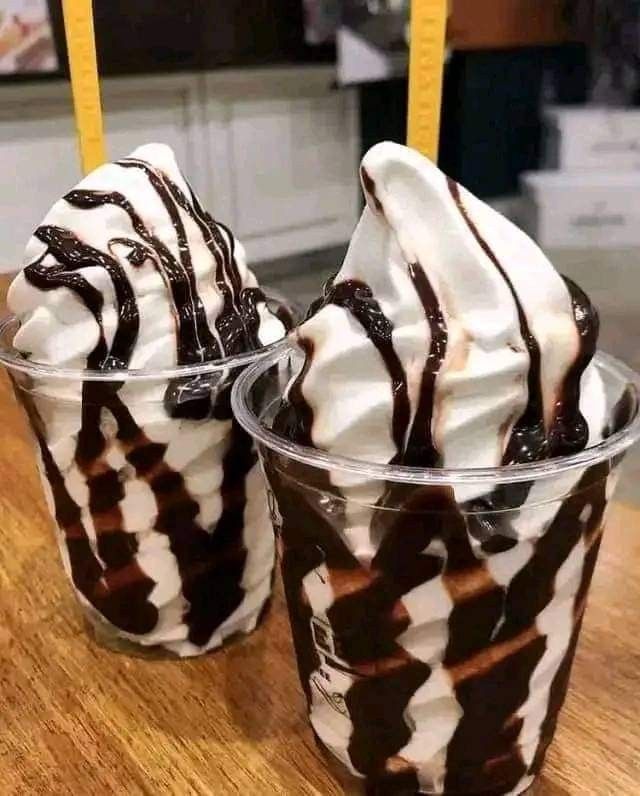 mc_zayon's tweet photo. @wmwengah TRM DRIVE OPPOSITE gate C Fresh fruit juice and fruits, ICE CREAM and milkshakes..shop name juice box📌 https://t.co/SpTn8T905X
