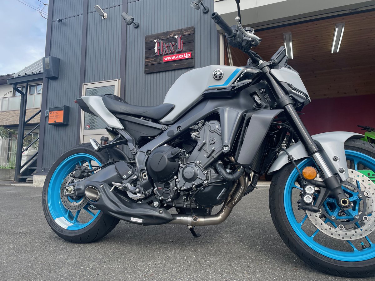 AxxLMoto's tweet photo. 本日は、現行の25モデル MT09に CS RACING のフルエキを施工しました😊
やっぱりこのデザインは最高です!
CS だけのデザインです。
ポン付けでパワーアップになりますが、リセッティングをすれば更にパワーアップが可能です。
https://t.co/1bLf3FMO6C
#AXXL
#MT09
#CSRACING https://t.co/VIzjCfotvh