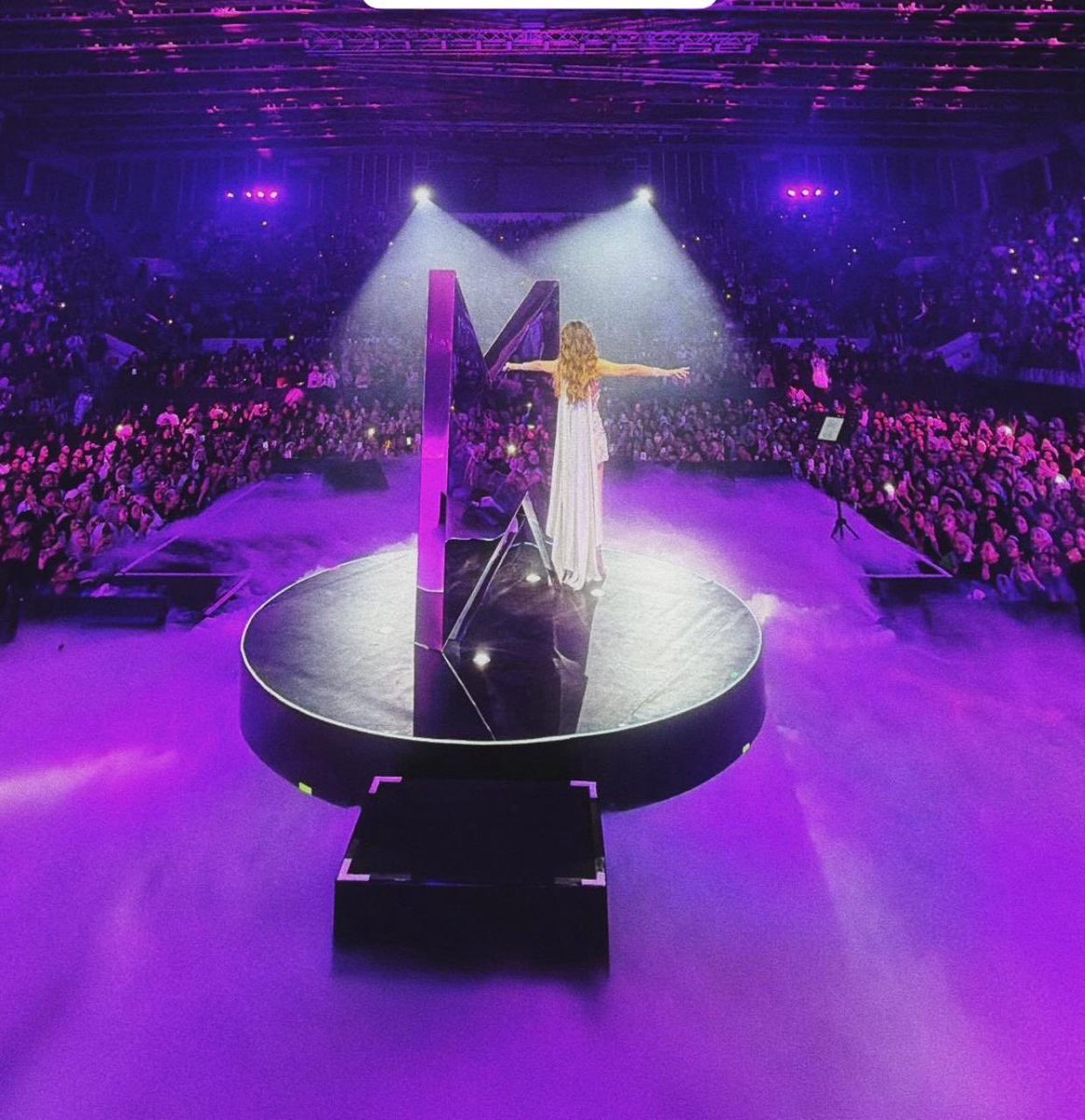 𝗡𝗮𝗻𝗰𝘆 𝗙𝗮𝘀𝗵𝗶𝗼𝗻 tweet media