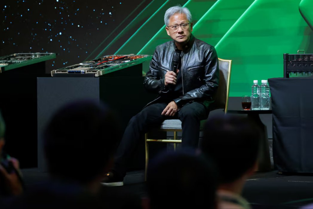 🚨 “China is going to WIN the AI race.” 🚨
— Jensen Huang, Nvidia CEO

#AI #China #InnovationRace #Nvidia #TechLeadership