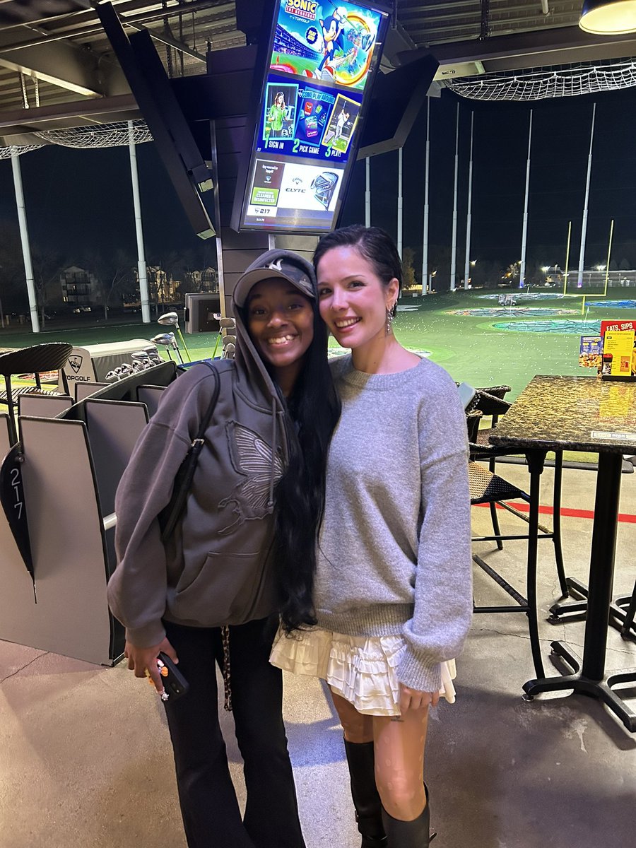 shall i say best birthday every thank you <a href="/halsey/">halsey 🌸</a> ily BYEEEE ME CRYING