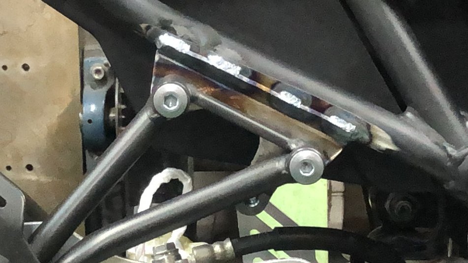 2onlabel2's tweet image. これ単品販売しようかな
前期型の人って困ってるよね
＃NINJA250SL