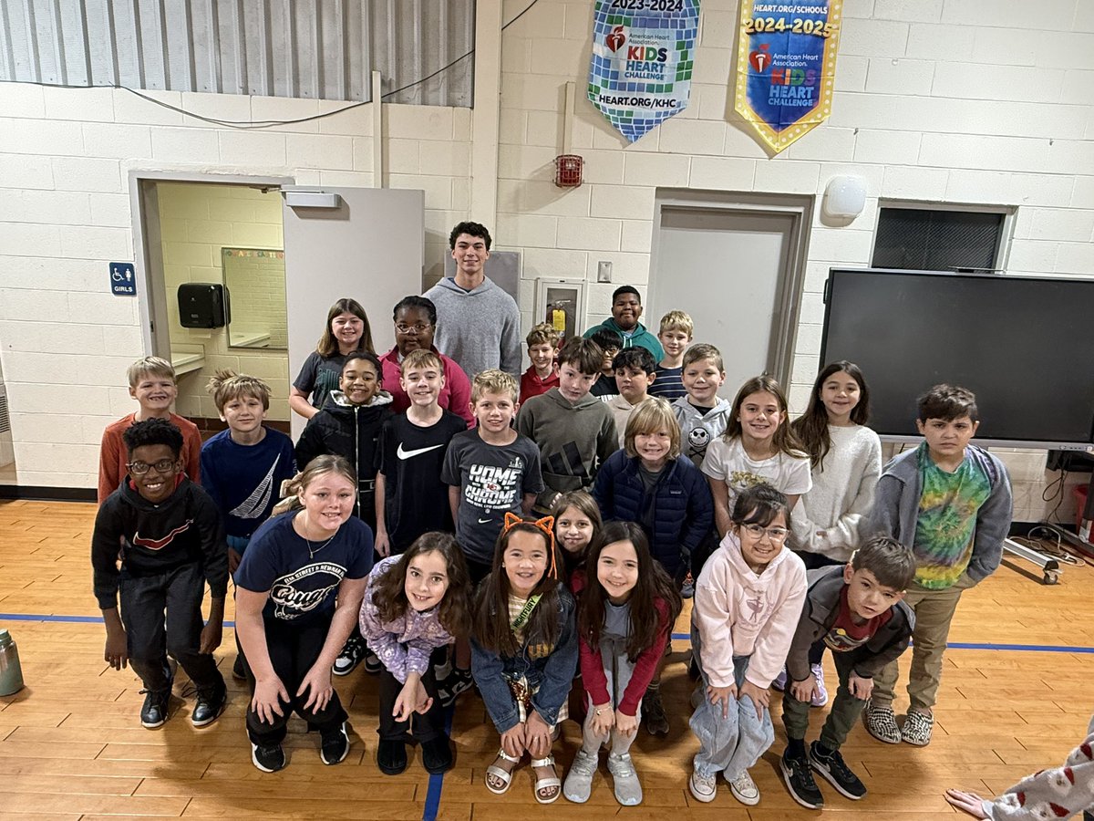ElizabethRance1's tweet image. Thank you, @dax_kilby, for coming home to Elm Street Elementary to speak to our 4th &amp;amp; 5th grade students today on setting goals. We are all so proud of you being the 39th pick by the New York Yankees in the MLB draft! @TampaTarpons @CowetaSchools