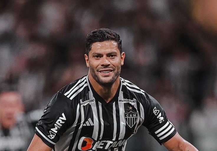 zonadogalo's tweet photo. Como é bom ouvir a torcida cantar

"HULK PARAIBA, NOS GOSTAMOS DE VOCE" https://t.co/nS217XOcrV