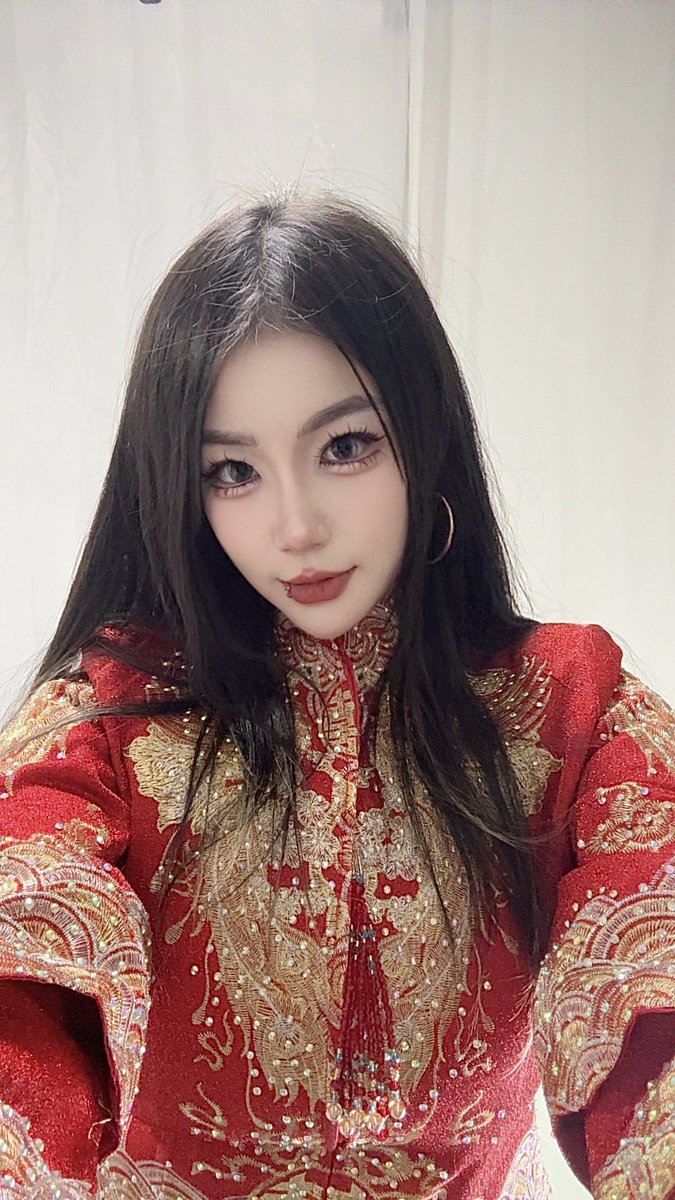 ZhangYGOD tweet media