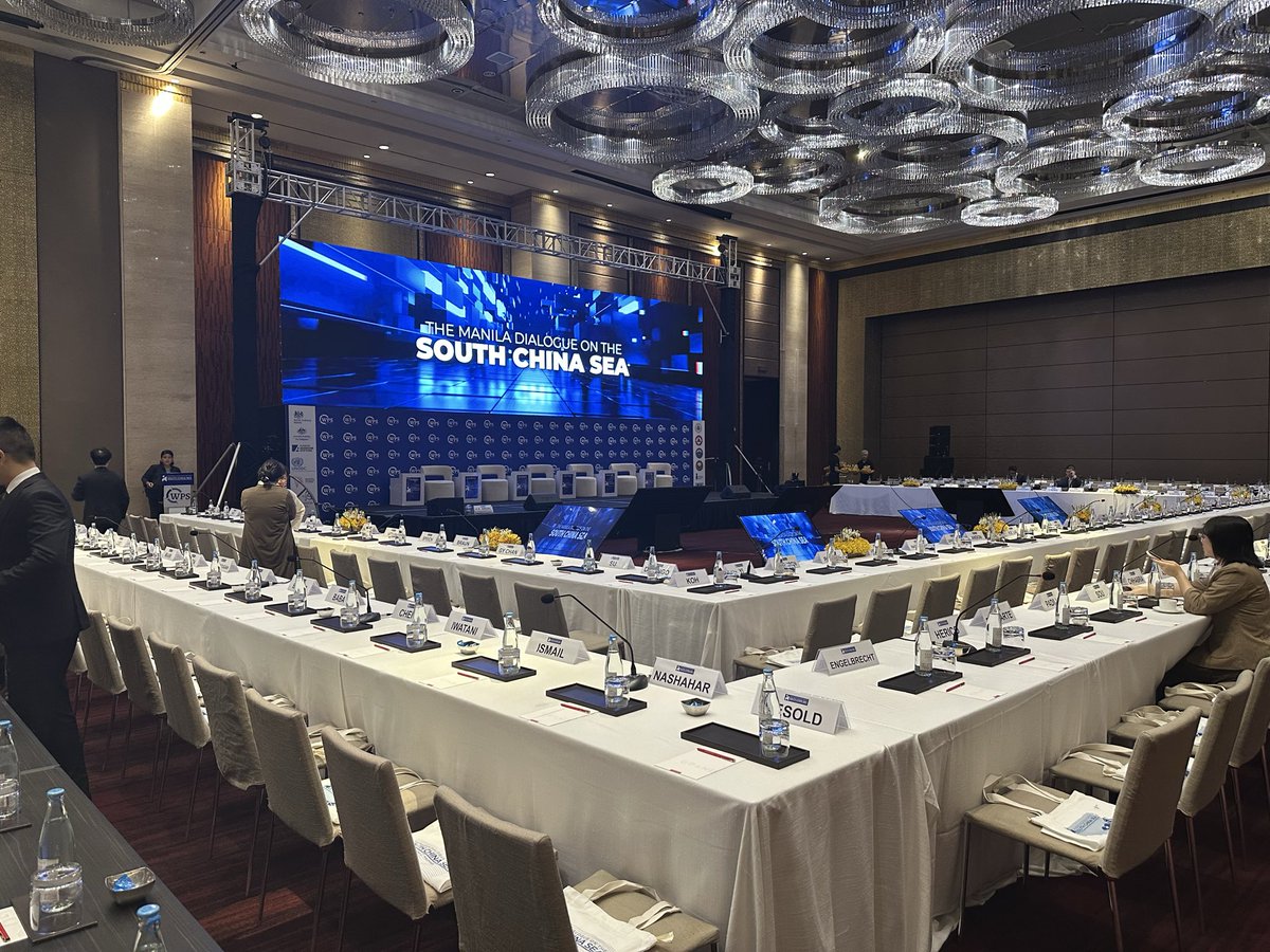 SITREPph's tweet photo. At 8:32 PHT The #ManilaDialogue is well on its way for the 2nd day for panelists to share their thoughts and expertise on matters of the South China Sea @wps_ph 

#SitrepPH
#WPS https://t.co/qrQMsAIH1S