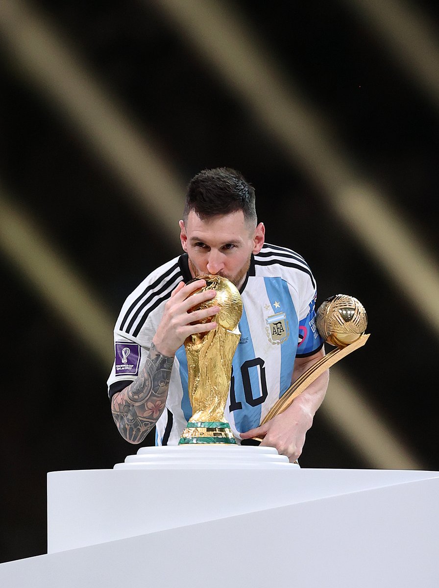 VSportsTM's tweet photo. "Cuando gané el Mundial, sentí la misma sensación que cuando nacieron mis hijos".

✍️Lionel Messi, en el American Business Forum 🇦🇷❤️ https://t.co/wvAisPszio