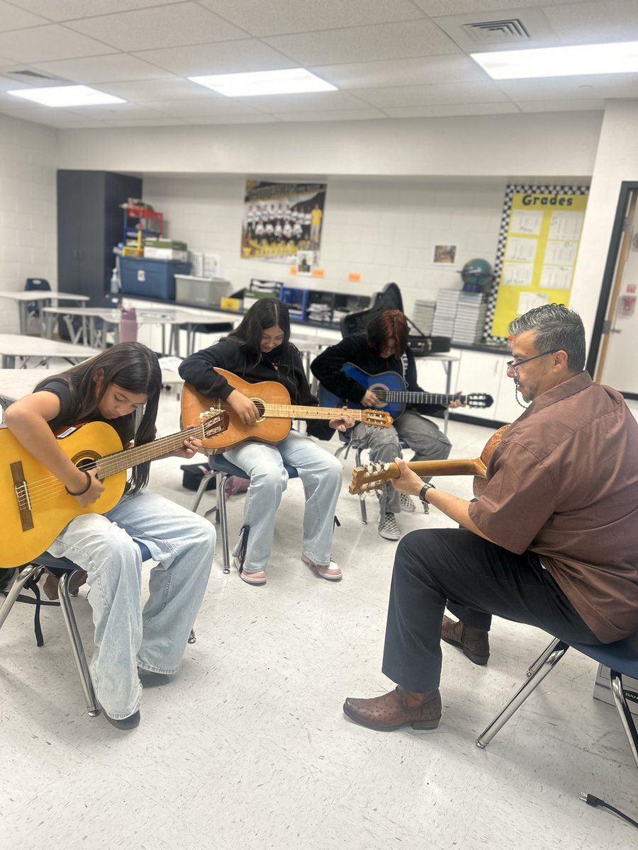 Enrique Frayre tweet media