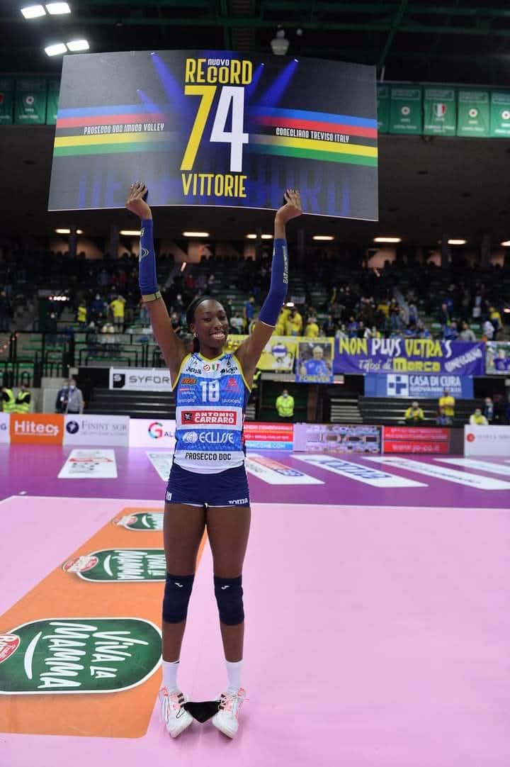 Que a Haak é boa, é fato

Mas a melhor oposta da história do Conegliano continua sendo aquela que botou o clube nos livros dos Recordes

Egonu lenda❤️