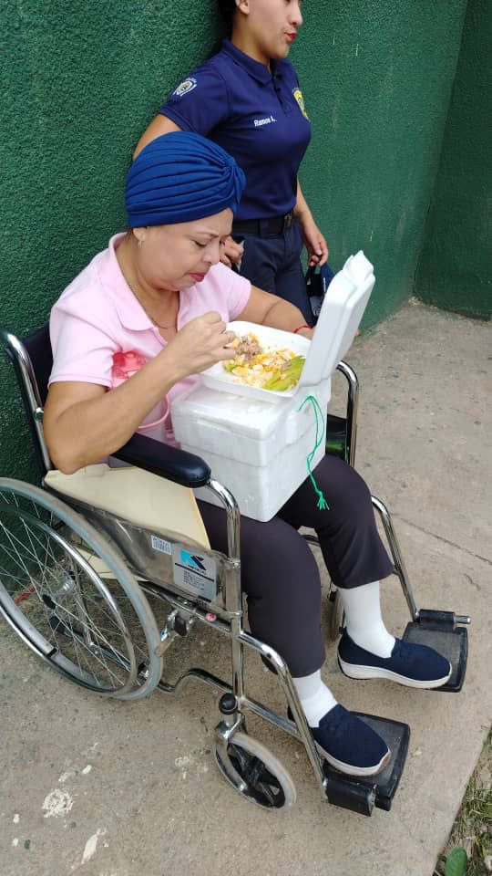 Hoy nos duele profundamente despedir a Yenny Barrios, una mujer valiente, madre, luchadora social y ex presa política, que resistió con dignidad ante la injusticia y la persecución. Su vida fue un testimonio de coraje, de amor por su hijo —hoy injustamente detenido— y de una fe