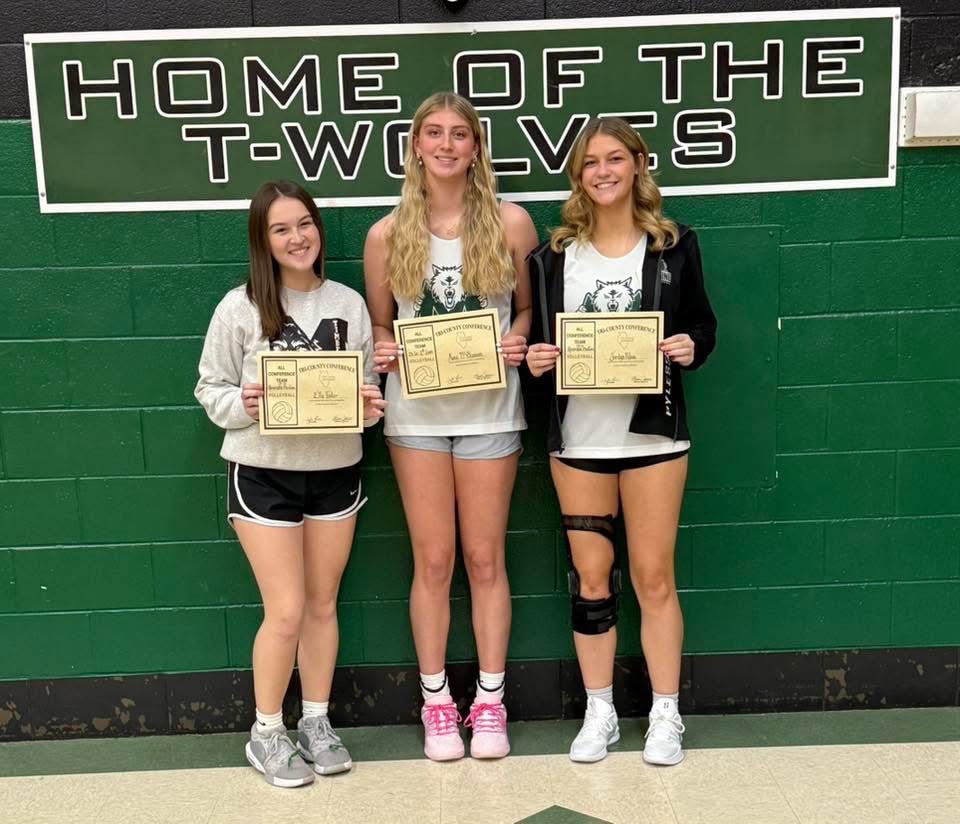 MIDLAND_VB's tweet photo. Congratulations to our 3 MHS Volleyball players who were named to the Tri County All Conference Teams!!!

🏐 JR Anna McGlasson - First Team
🏐 SR Ella Foster - Honorable Mention 
🏐 SR Jordyn Pyles - Honorable Mention 

#twolves7pride https://t.co/fq8O6IzvU0