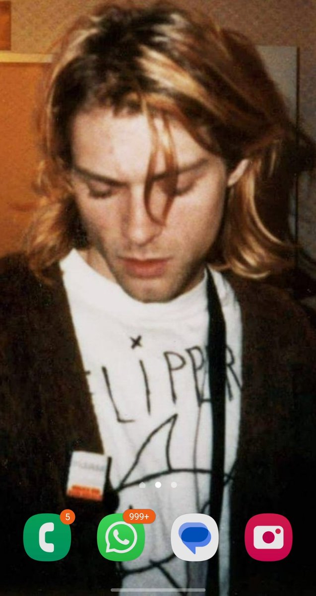 vampirehell22's tweet image. Apenas o kurt