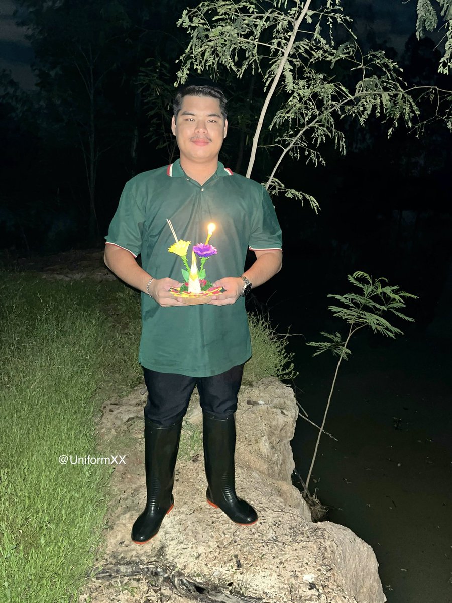 ใส่รองเท้าบูทยางยาวลอยกระทงเมื่อคืน
#บูทยางยาว #รองเท้าบูทยาง