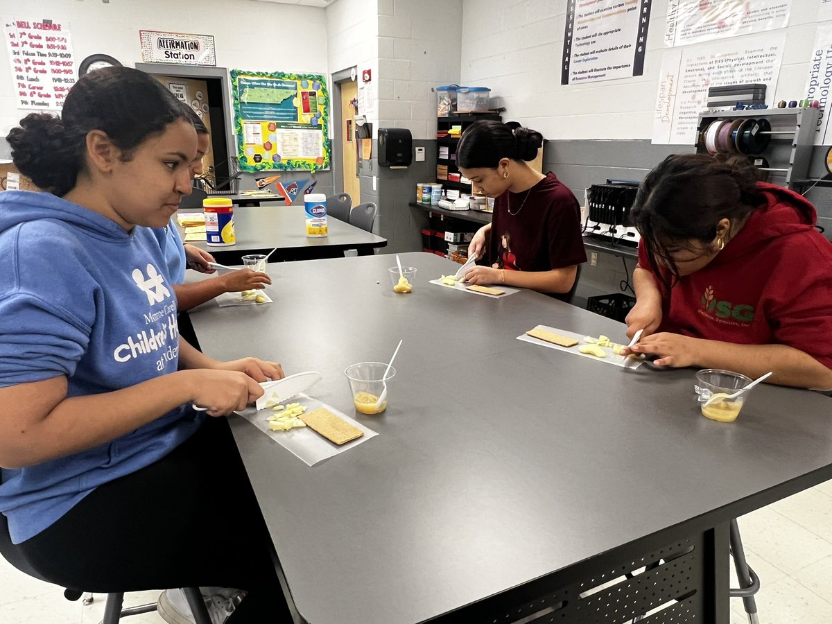 SCreekLife tweet media