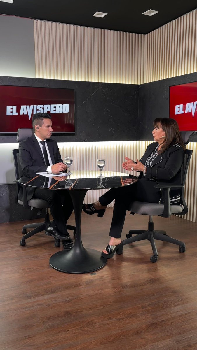 SusanaTrimarco's tweet photo. Esta noche estuve en El Avispero, compartiendo los avances en la causa de Marita, el trabajo diario de la Fundación y los proyectos que se vienen.

Gracias por el espacio y por permitirnos seguir hablando de una lucha que no se detiene. https://t.co/6Hq1gRk1Zu