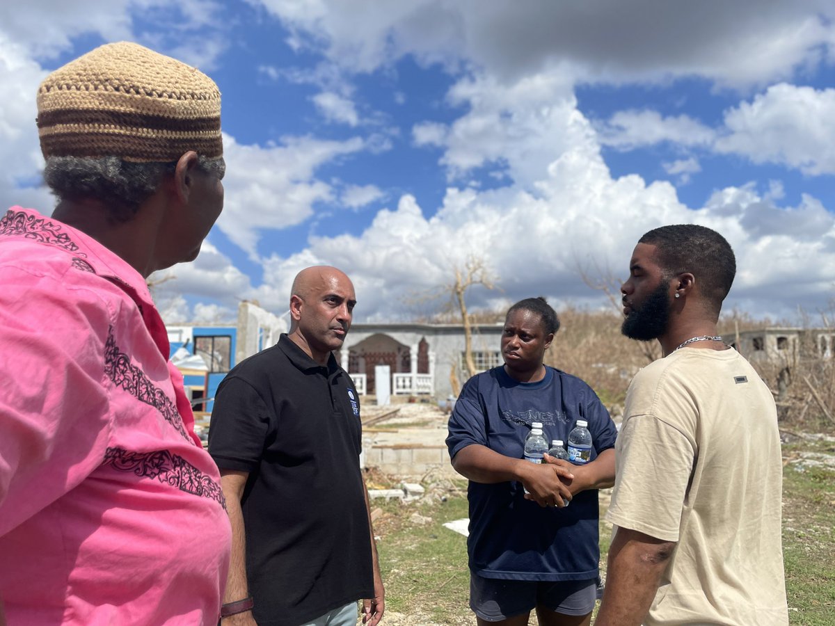 KishanKhoday's tweet image. Today I toured Black River &amp;amp; New Hope, where #HurricaneMelissa destroyed lives &amp;amp; livelihoods. #UNDP’s offer of Early Recovery interventions is on the table to help restore community life &amp;amp; commerce. We’re ready to partner on livelihoods recovery, debris clean ups &amp;amp; much more.