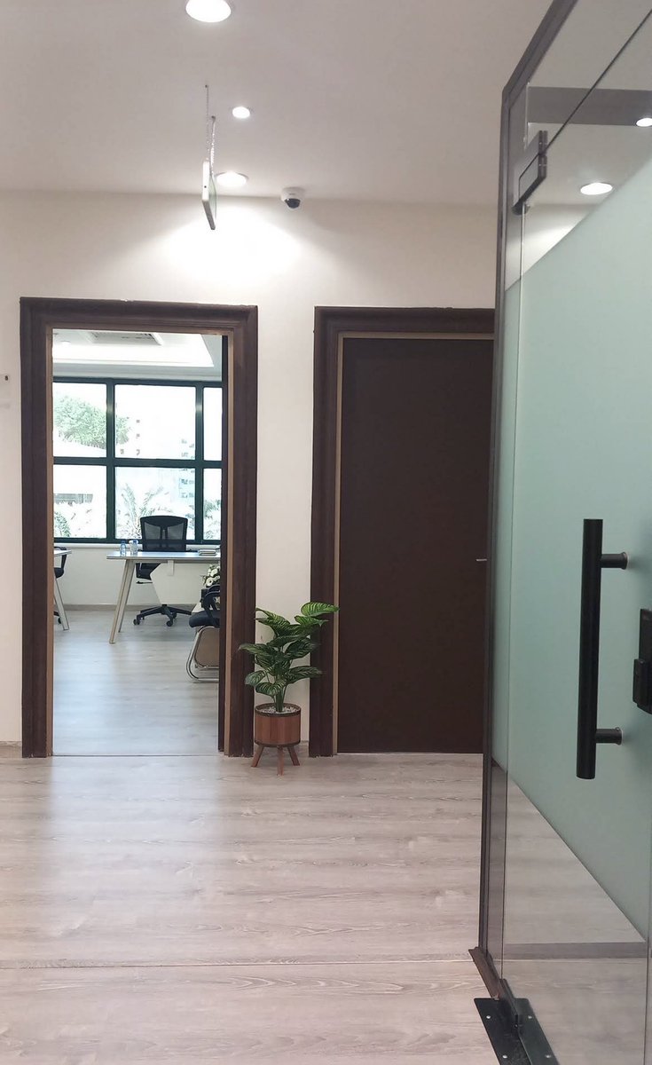 الله يرزقكِ بالوظيفة عاجلًا غير آجل🤲🏻❤️
( قولي امين )