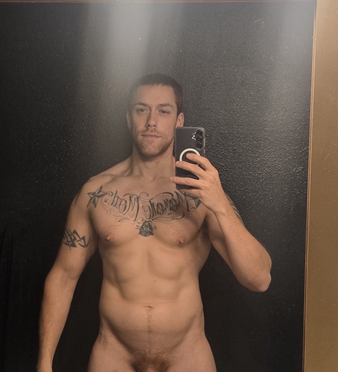 Hidden_0723's tweet photo. Im so fucking baked right now

But 36 looks so good on me.... https://t.co/oyT81tel2A