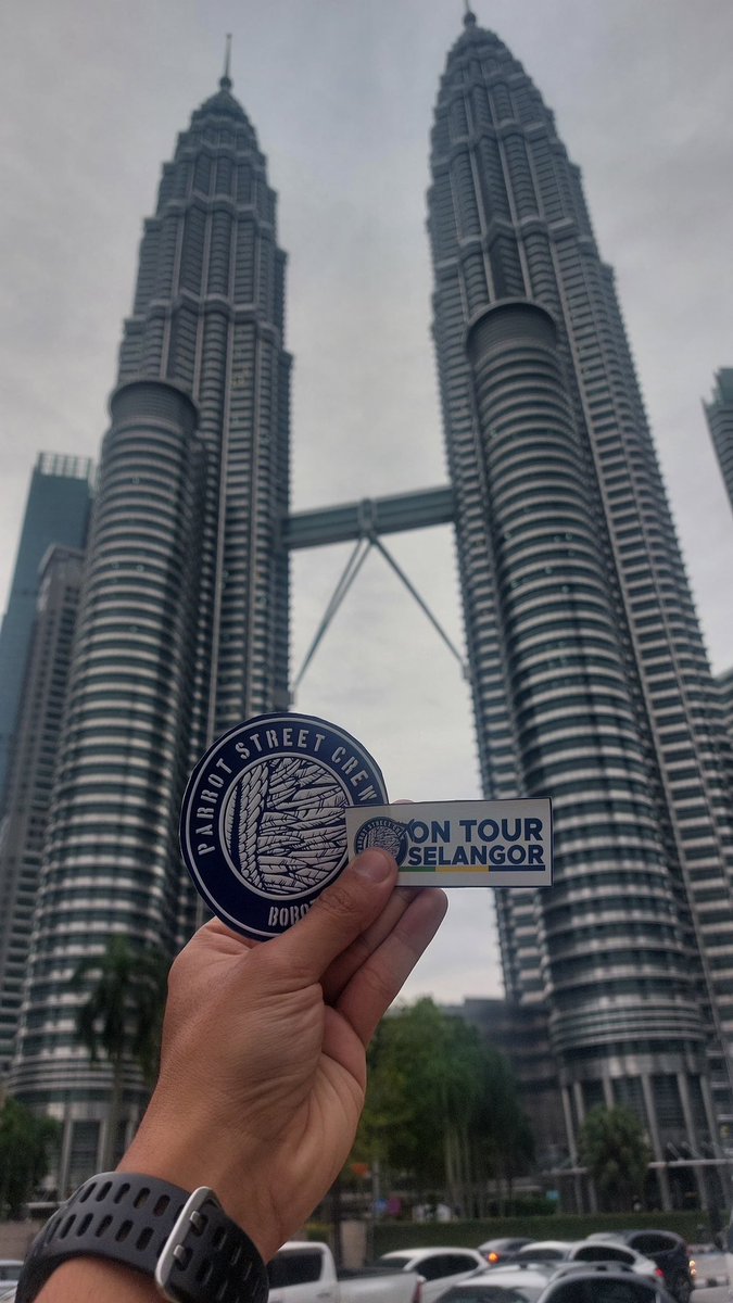ParrotSC_'s tweet photo. We are here 🇲🇾
#PersibDay https://t.co/JGi9T4JVhU