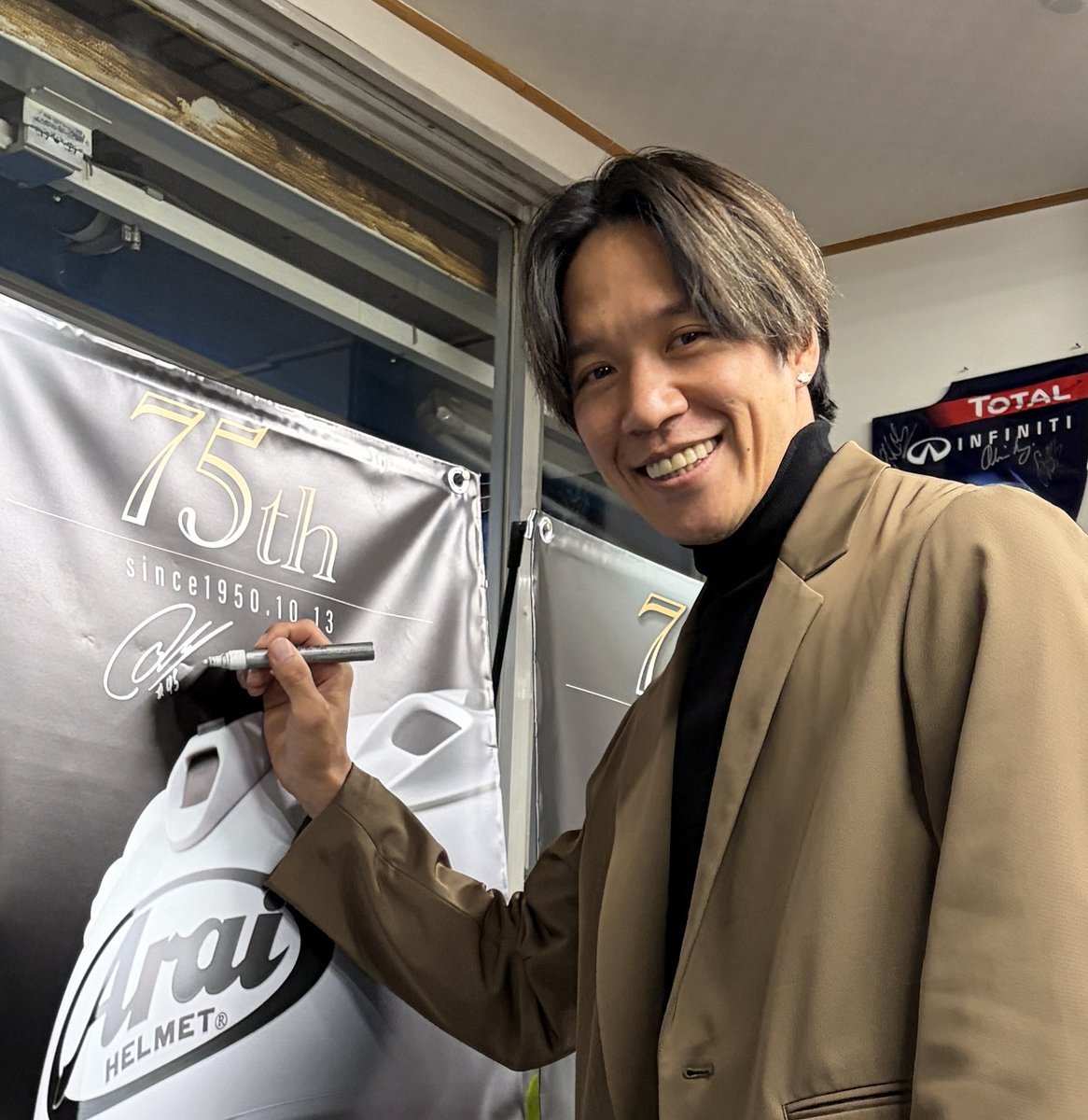 全日本ロードレースJSB1000クラスで活躍中の #長島哲太 選手がご挨拶に