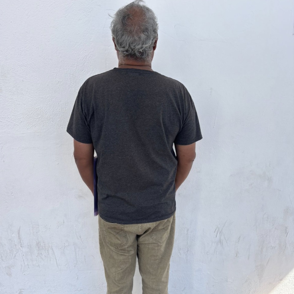 DETIENEN S SUJETO QUE SE PASEABA POR CD INDUSTRIAL, EN AGS, A BORDO DE VEHÍCULO ROBADO

#Aguascalientes #detenido #RoboDeVehículos

albertoviverosnoticias.com/detallenota.ph…