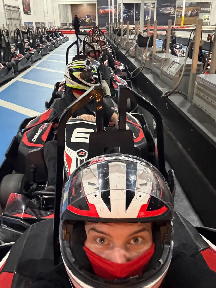 We build fast, race faster 🏁 😎