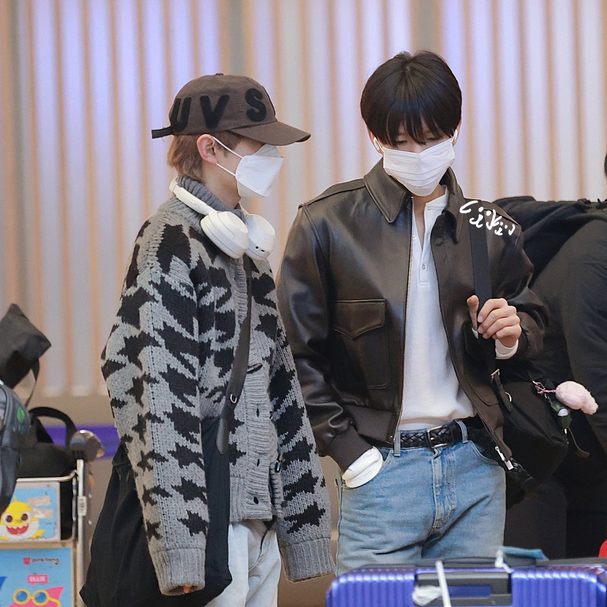 개쌉hot한커플같다