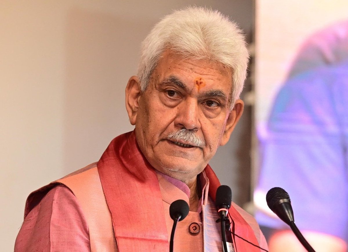 dar_Zubair_07's tweet photo. Hon’ble LG @manojsinha_’s words reflect a powerful resolve — to dismantle terror networks and replace fear with faith, despair with determination. His vision empowers the youth of Jammu-Kashmir to lead the march toward a stronger, united and peaceful tomorrow. #ProgressiveJK https://t.co/Sh9R2xU9hJ