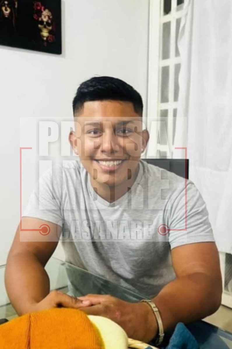 Prensalibcasan's tweet image. El era Carlos Andres Alvarez Cataño de 25 años, quien perdió la vida en siniestro vial en el kilómetro 6 de la vía #Yopal - #Pore. Laboraba en la empresa Oxioriente, estudiaba Ingeniería Industrial y por estos días estaba en su periodo de vacaciones. Alvarez Cataño chocó de…