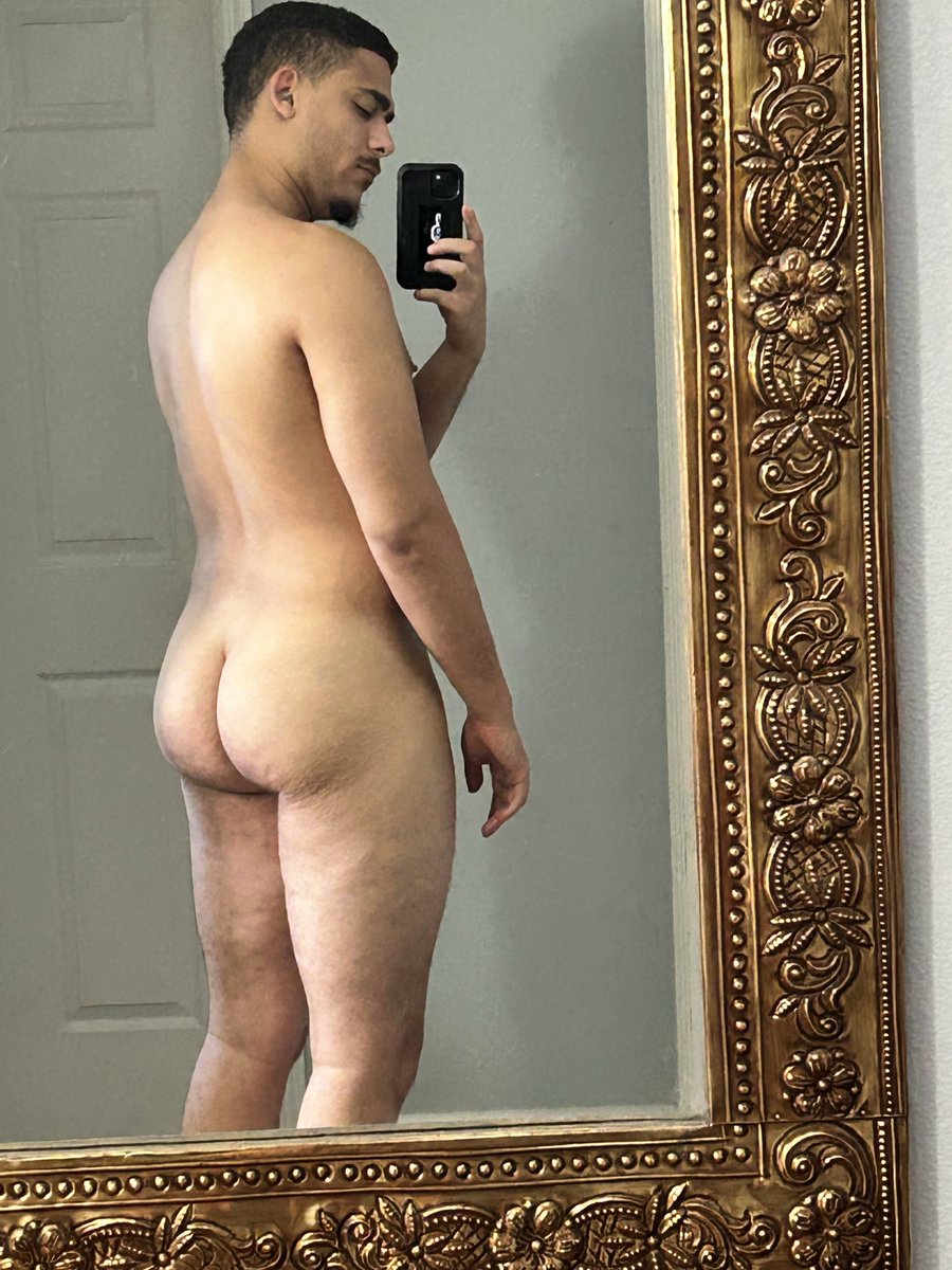 Jock4BigBoys's tweet photo. It was leg day https://t.co/xmCViHXHJR