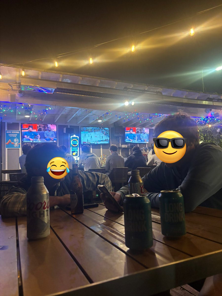 lam81468's tweet photo. It’s a Wednesday, so what. #fuckyou https://t.co/DpS5yUqIJP