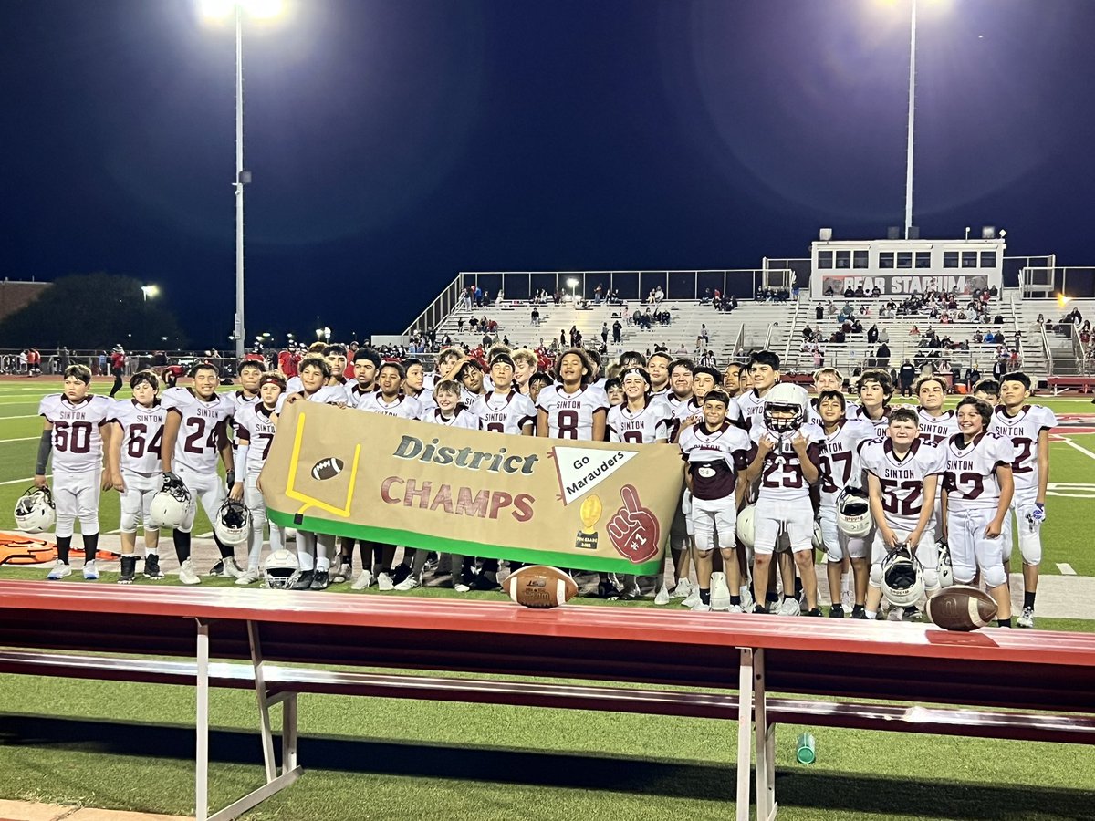CoachRuiz50's tweet photo. Super proud of this group of boys. Finished the season 9-0 

•District Champs
•8 shutouts 
•Averaged 32 points per game 
•Outscored opponents 290-12
•Made plenty of memories and had a lot of fun 

Blessed and super proud to be their coach. 

Marauder pride! 🏴‍☠️#Sinton #Year4 https://t.co/oVroipaA8t