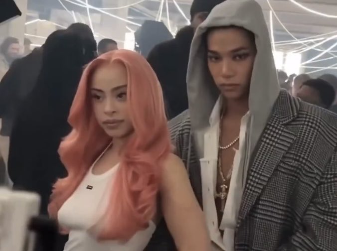 joyholics's tweet image. this why his ass knew to cover up ctfu