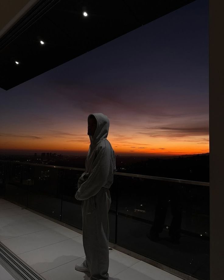 theHustleNurse's tweet image. I help Web3 projects build Discord &amp;amp; Telegram communities that actually engage — not just fill numbers.
Looking to grow your project’s audience organically? Let’s talk. 🚀
#Web3Marketing #CryptoProjects #CommunityManager