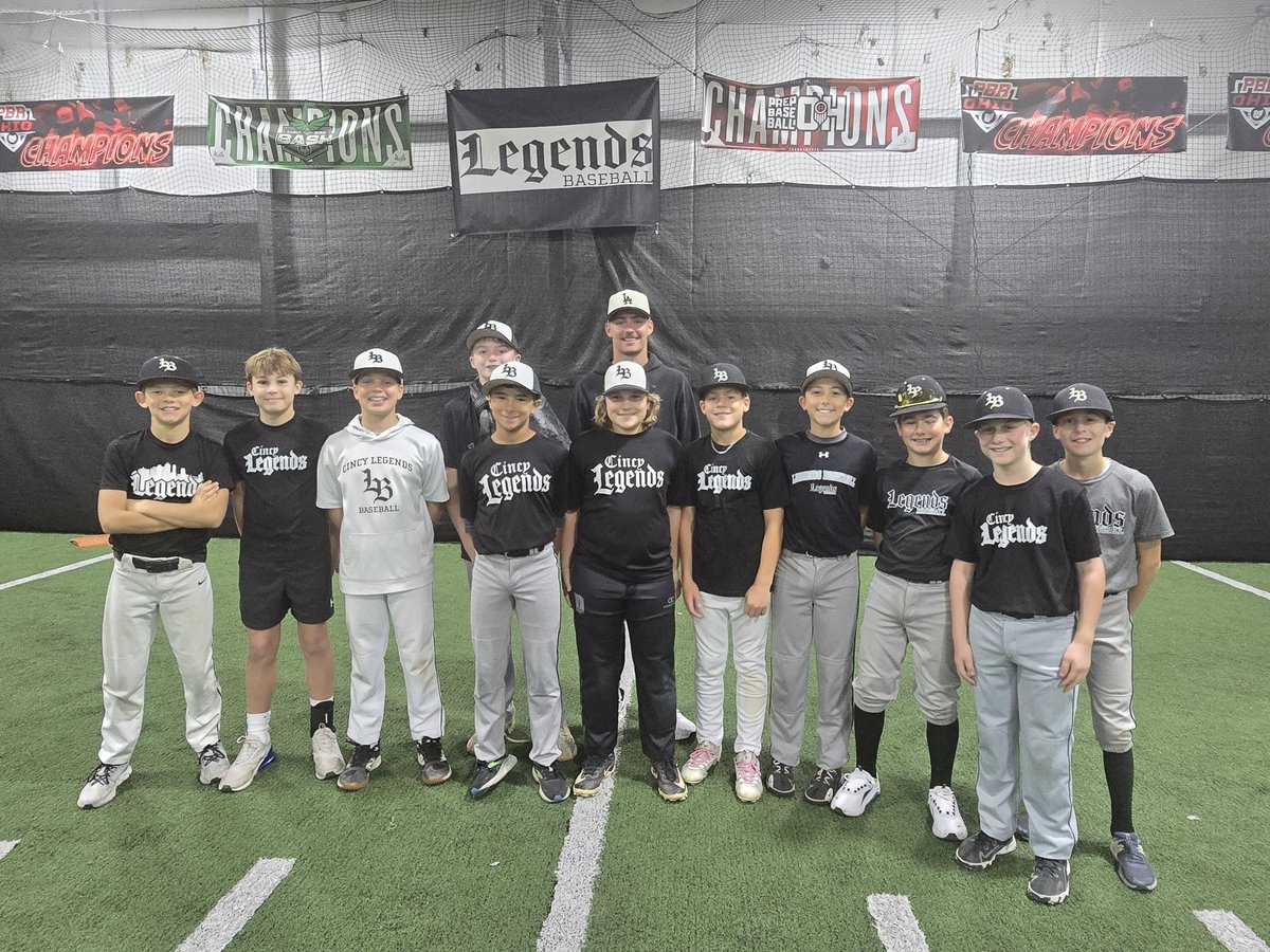 513Legends's tweet photo. Huge thanks to Bearcat (and Badin) alum....and current Dodgers minor league, Landyn Vidourek, for coming to share his knowledge with the boys! Great role model for our guys! You are welcome back anytime. https://t.co/sxNMUxOiUh