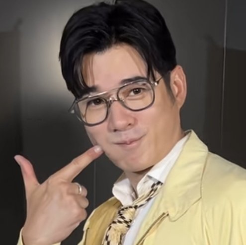 tmdpd2765's tweet image. เสือที่ว่าร้าย ยังต้องพ่ายให้แมว 
#เสือ