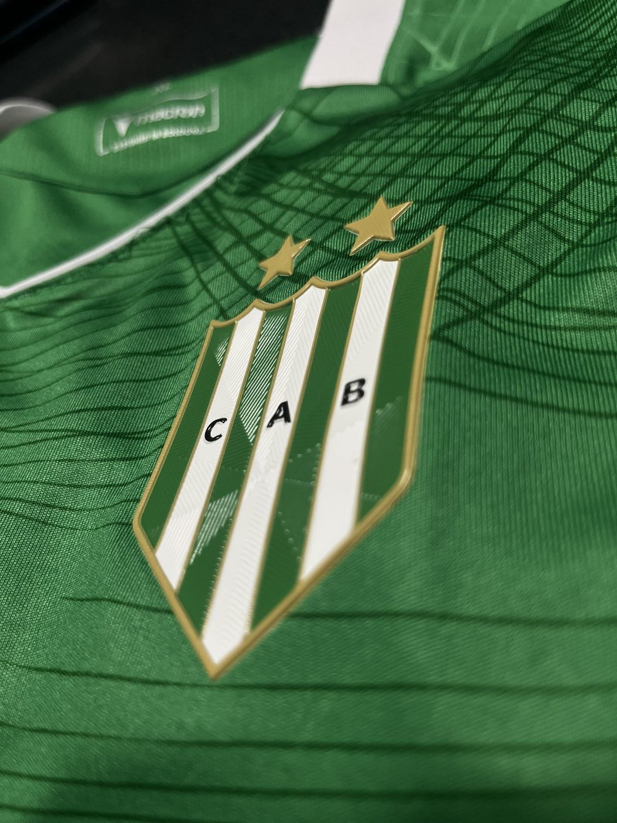 La superioridad estética del estampado y que lo lloren los gordos bordado.